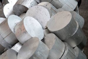 nhôm nguyên khối là gì