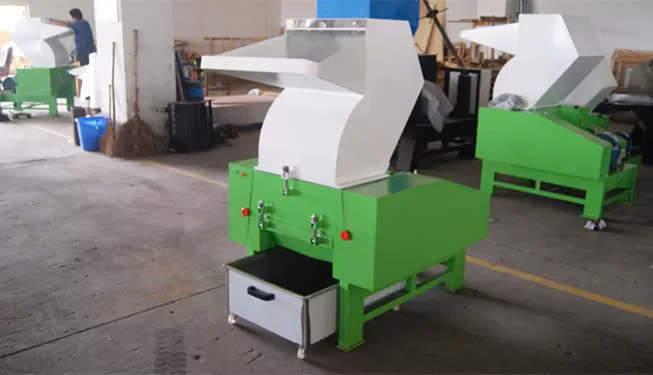giá máy băm nhựa phế liệu
