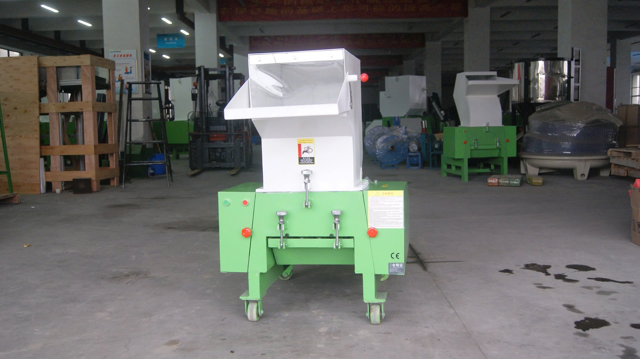 giá máy băm nhựa phế liệu
