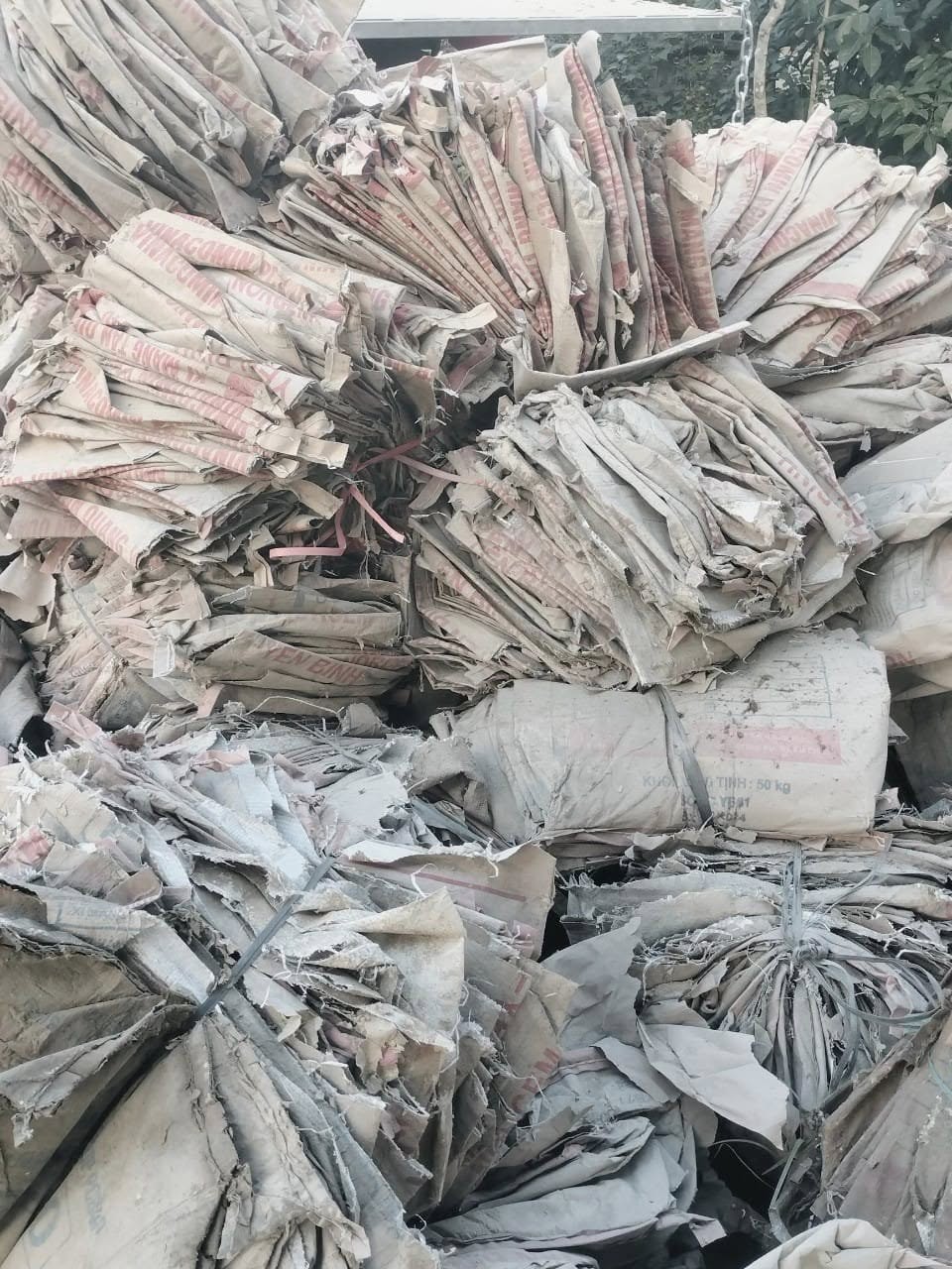 thu mua vỏ bao xi măng phế liệu