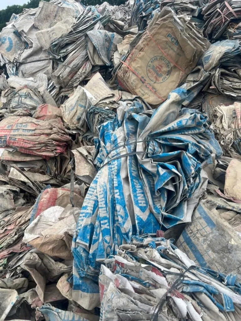thu mua vỏ bao xi măng phế liệu