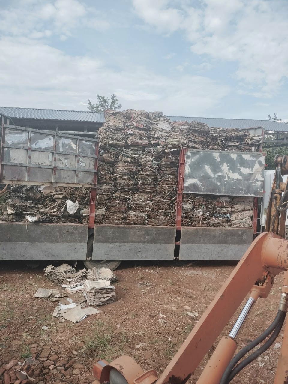 thu mua vỏ bao xi măng phế liệu