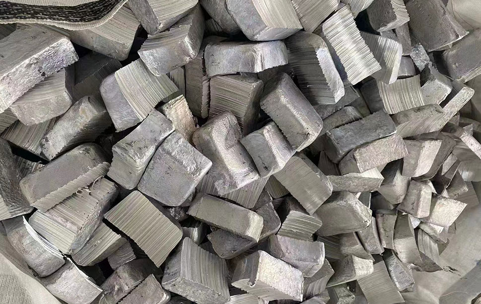 kim loại có nhiệt độ nóng chảy thấp nhất