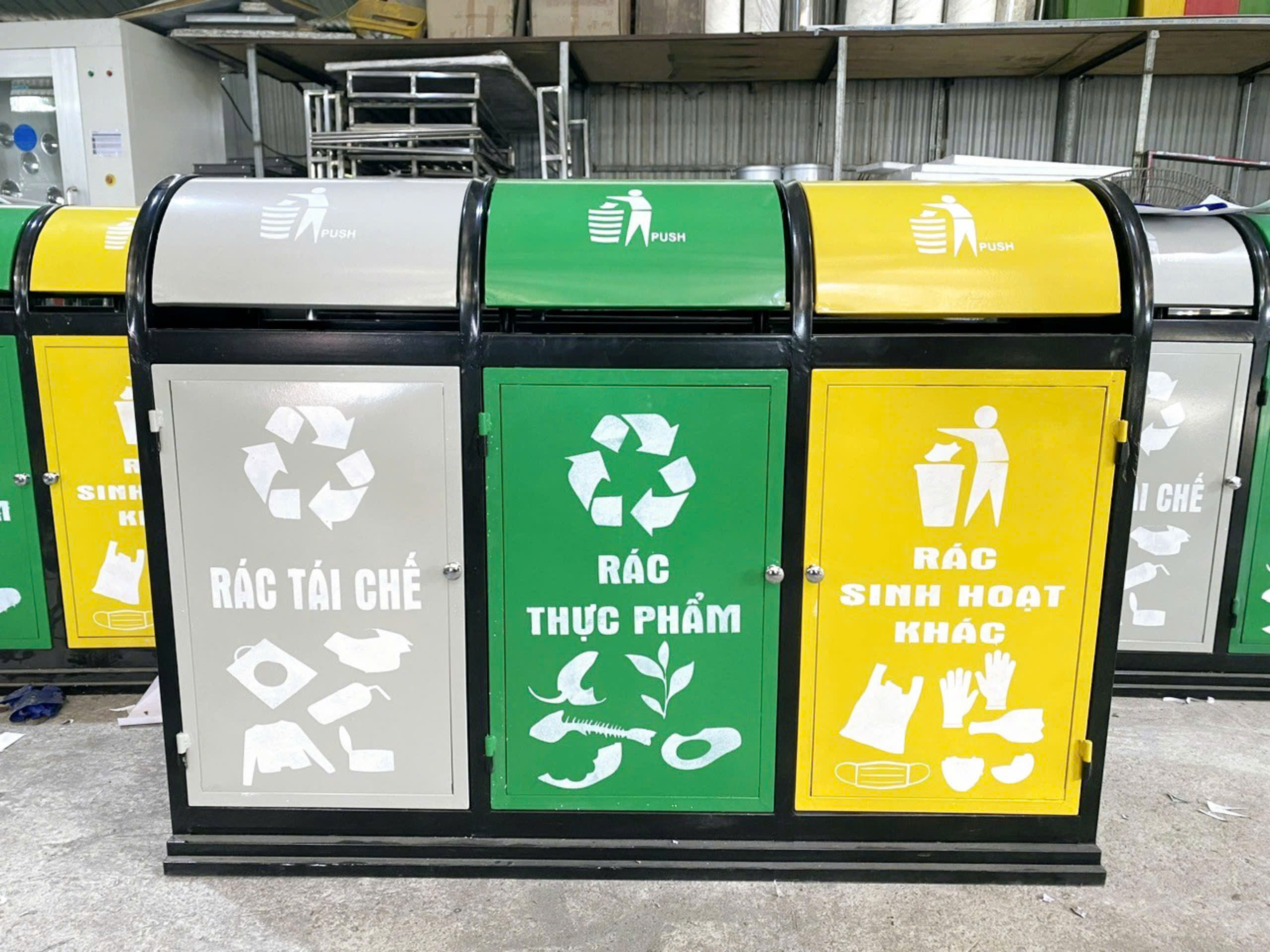 thùng rác tái chế