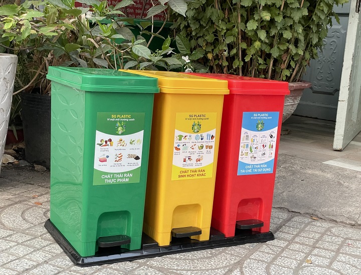 thùng rác tái chế