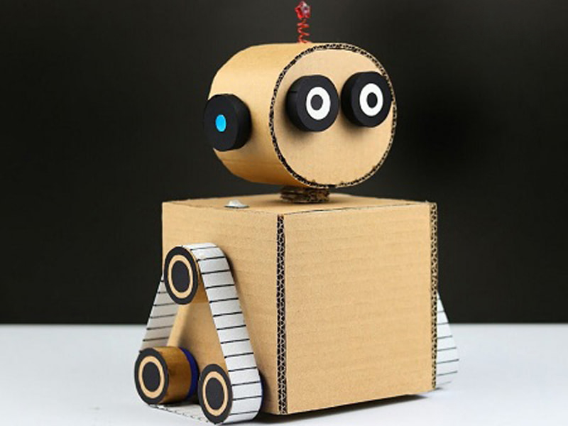 làm đồ chơi sáng tạo từ phế liệu