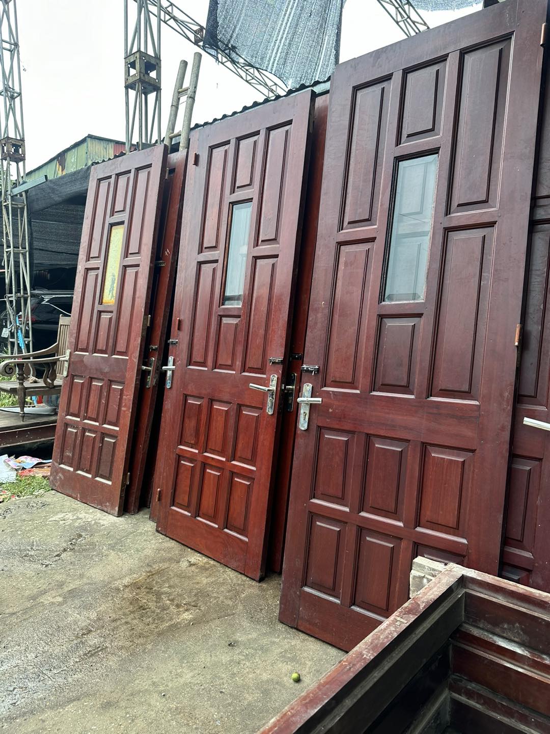 thu mua cửa gỗ cũ