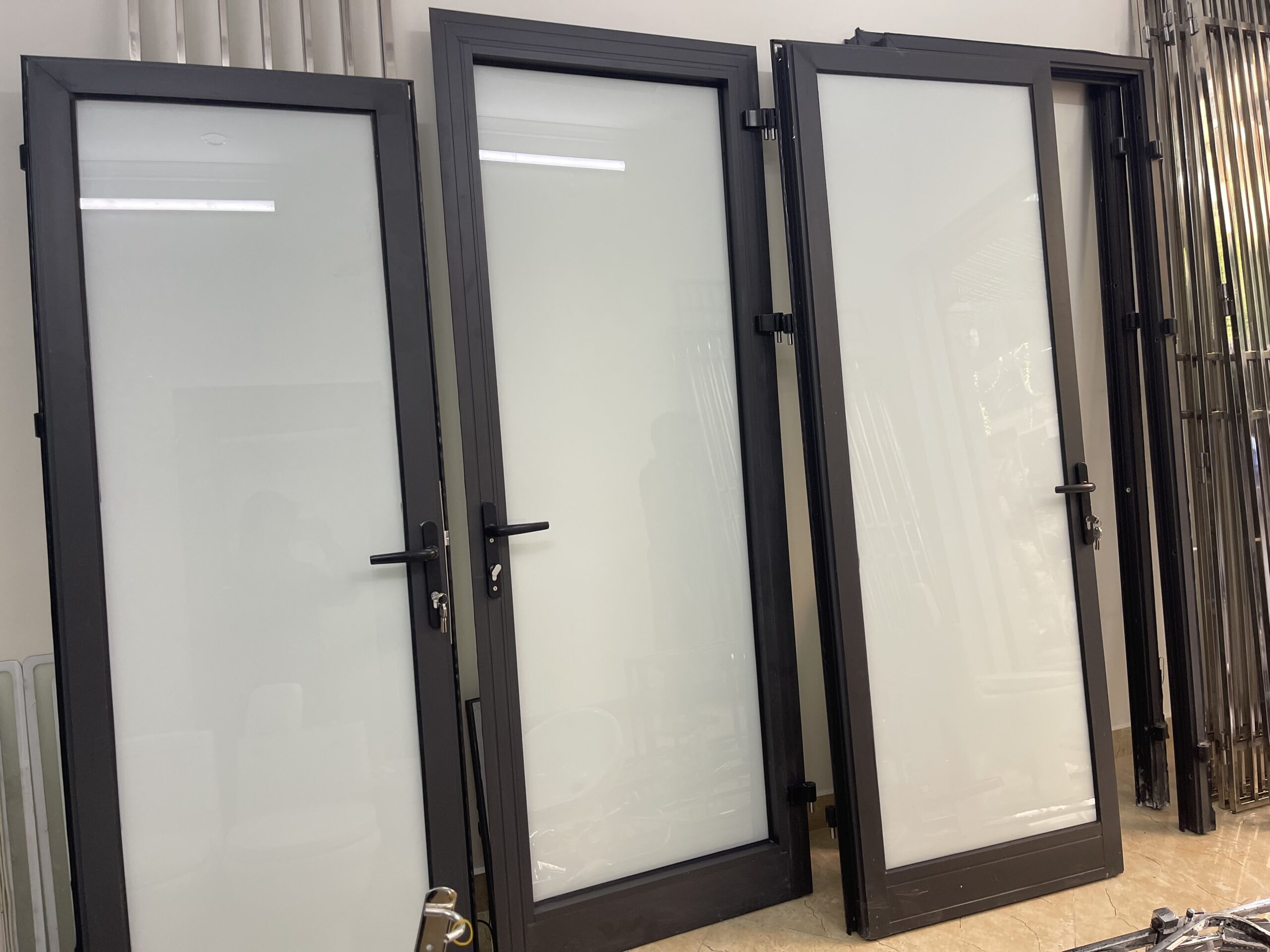 thu mua cửa nhôm cũ