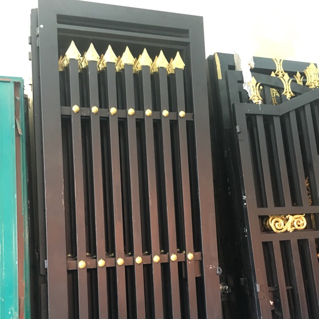 thu mua cửa sắt cũ