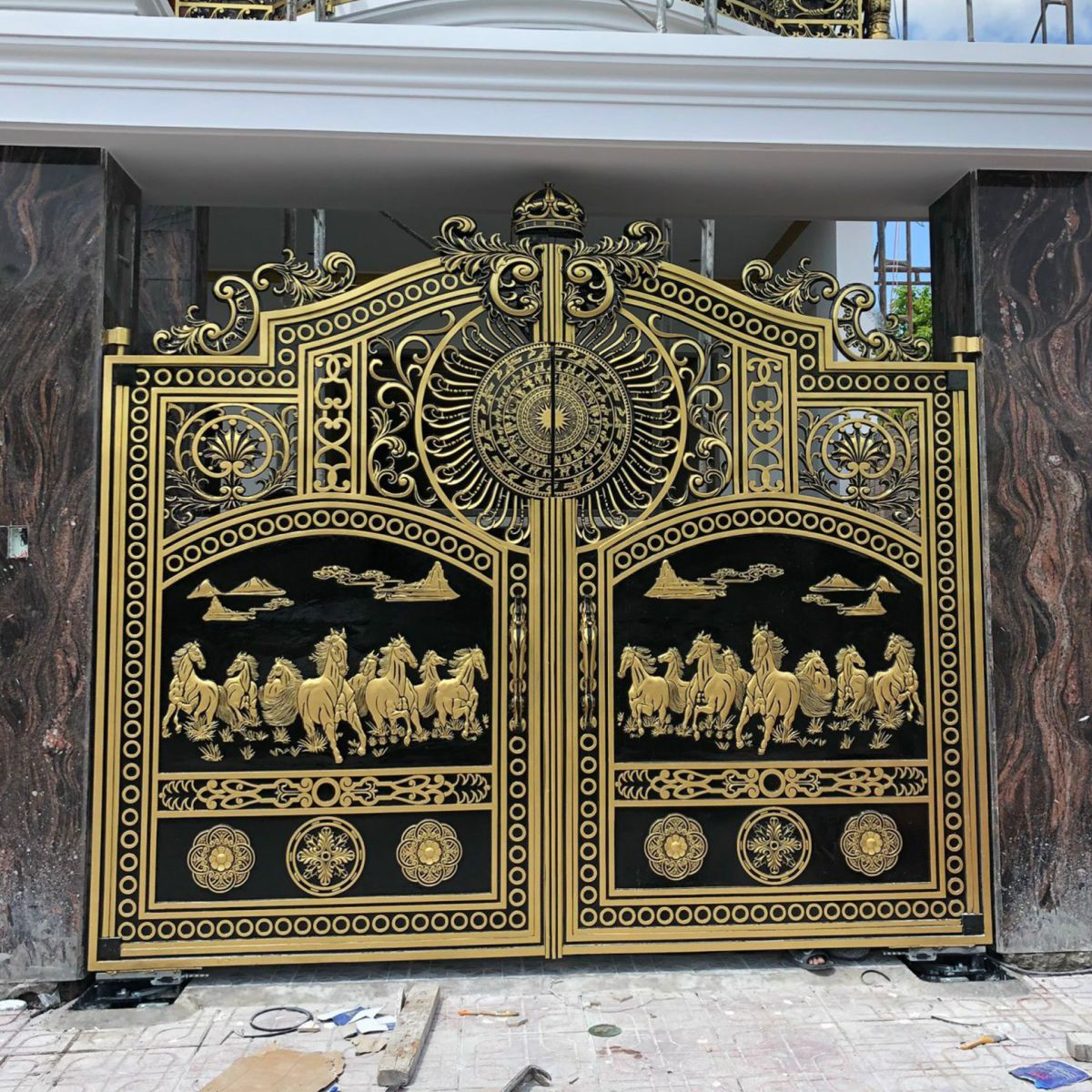 thu mua cửa sắt cũ