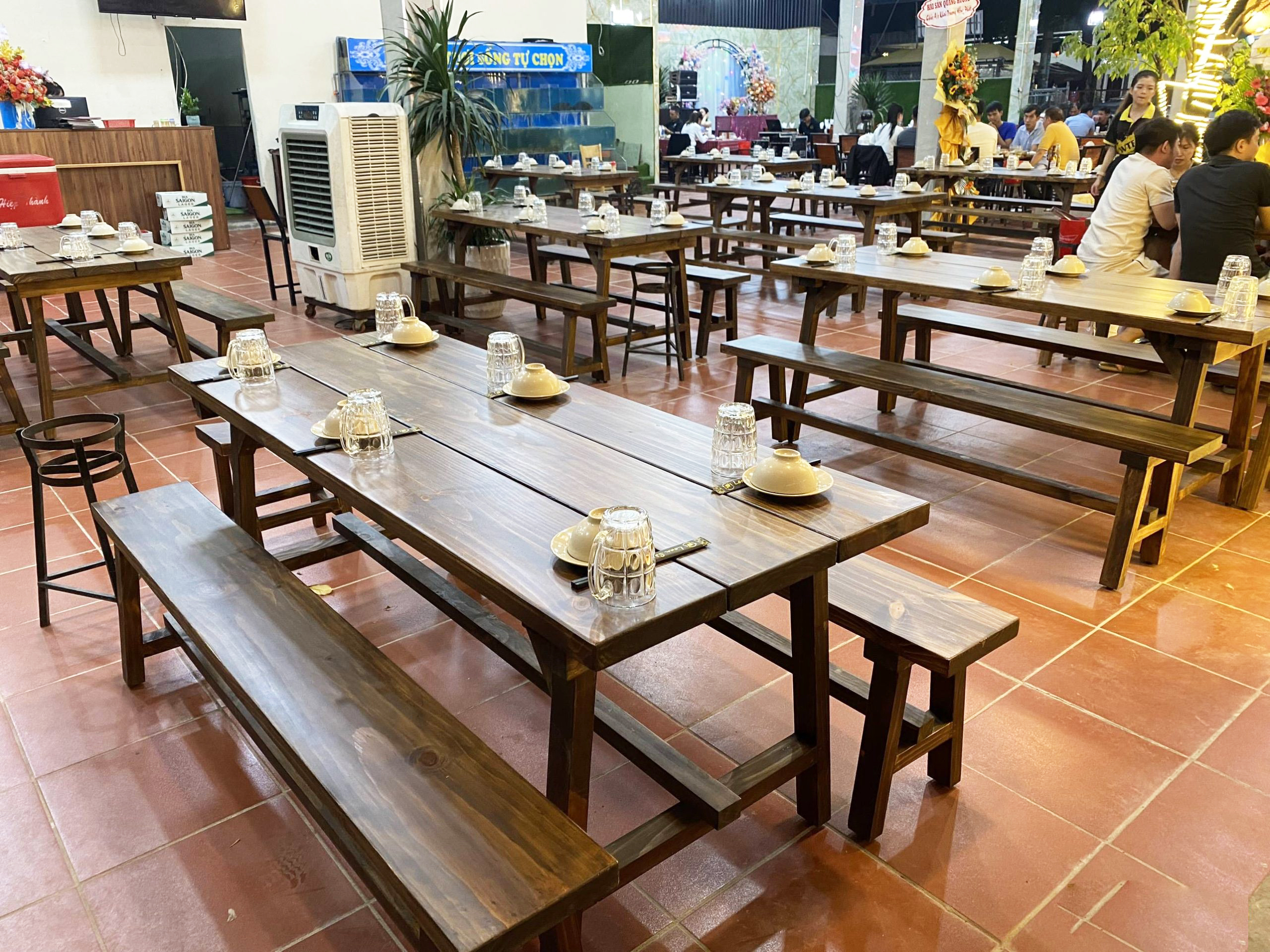 thu mua bàn ghế quán ăn