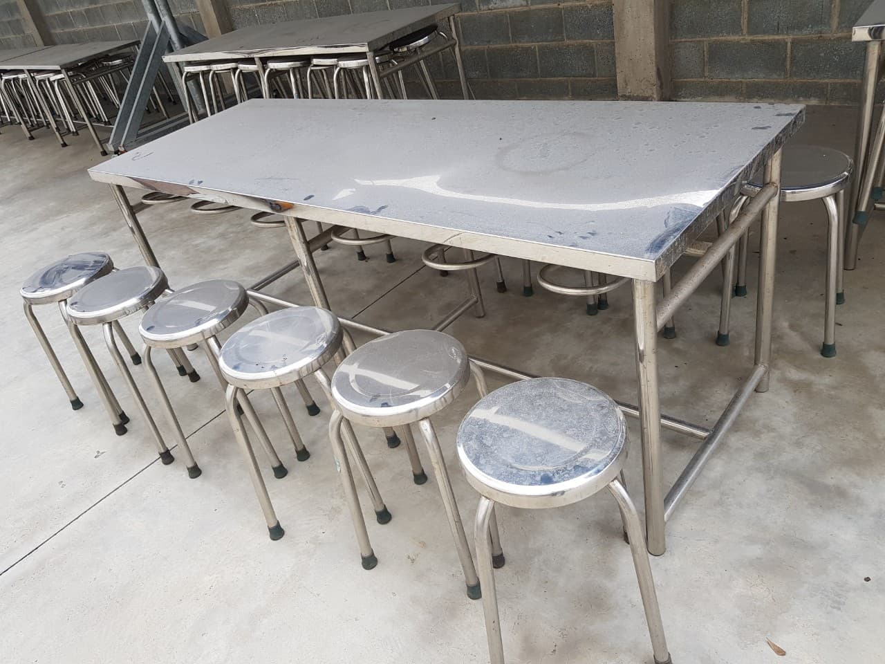 thu mua bàn ghế quán ăn