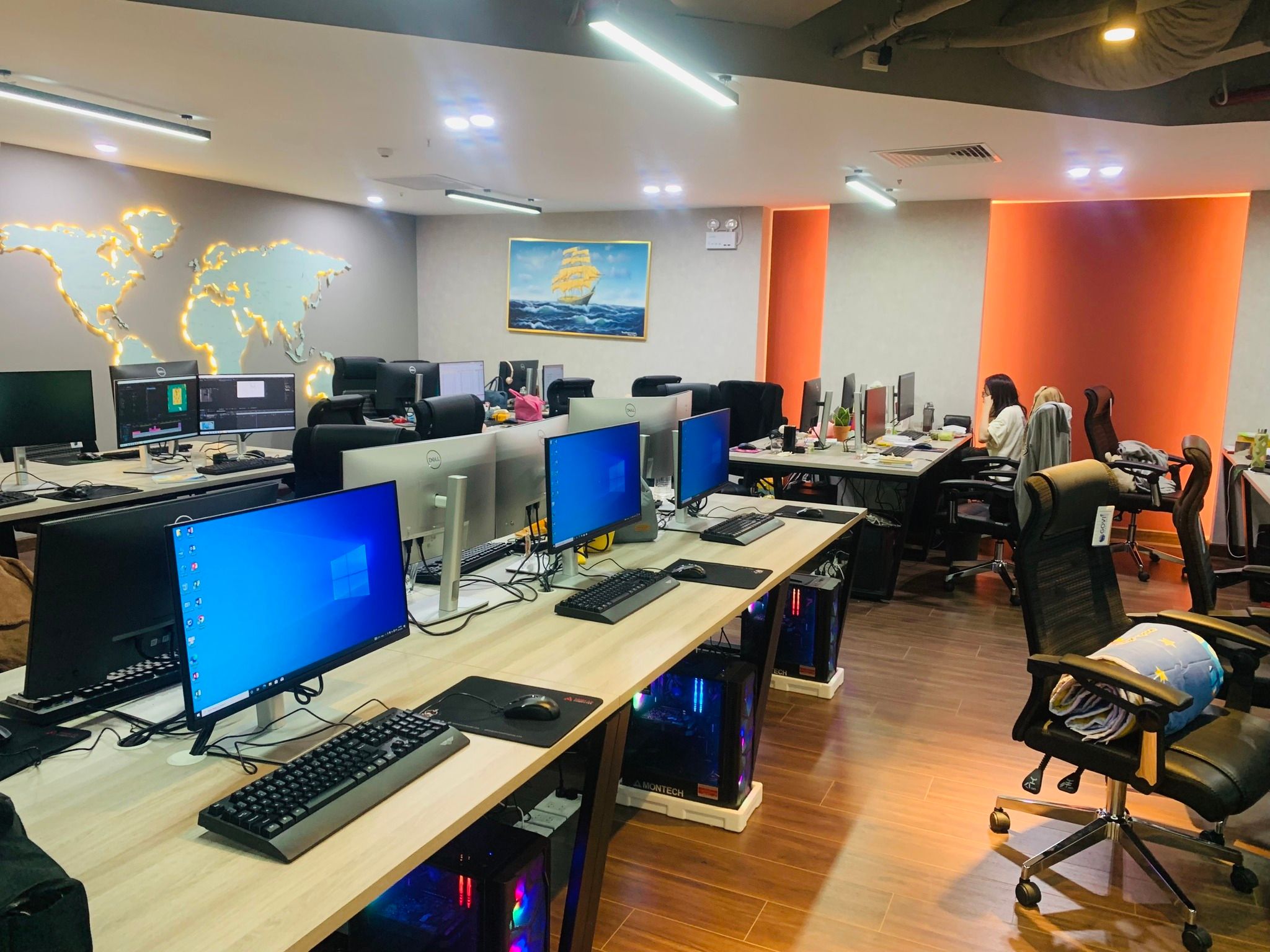 thu mua thiết bị văn phòng cũ