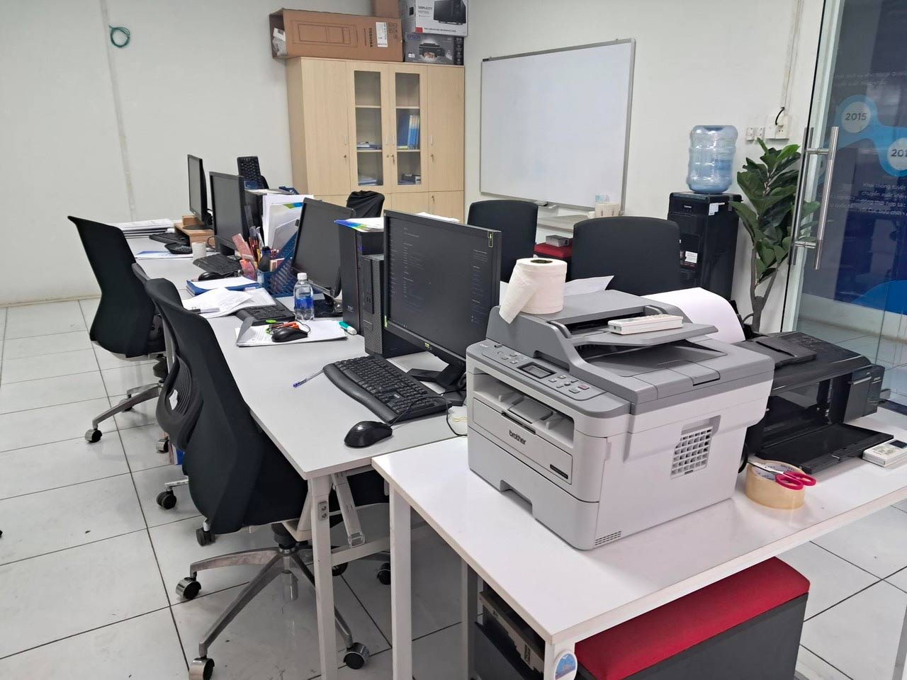 thu mua thiết bị văn phòng cũ