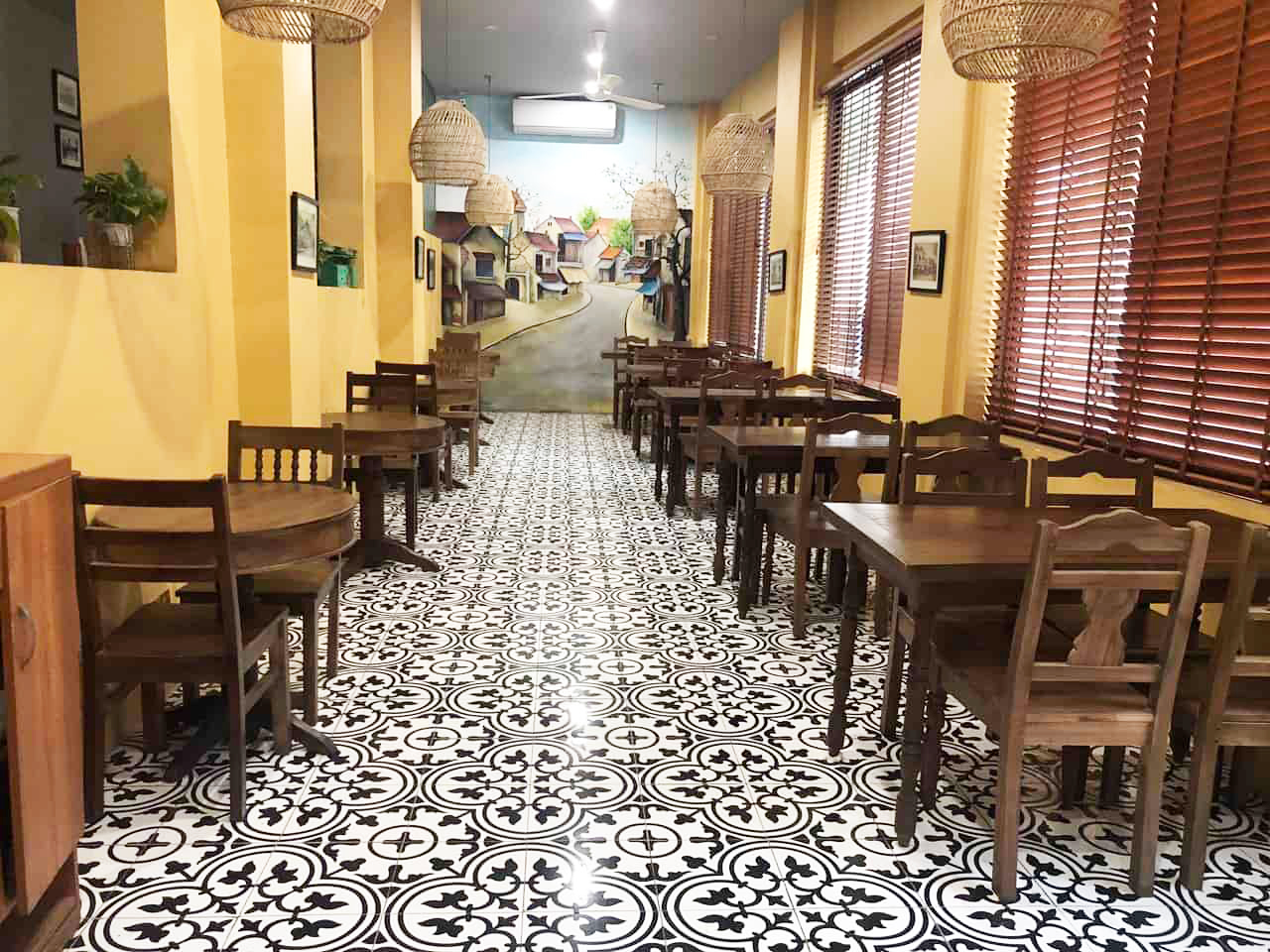 thu mua bàn ghế quán ăn