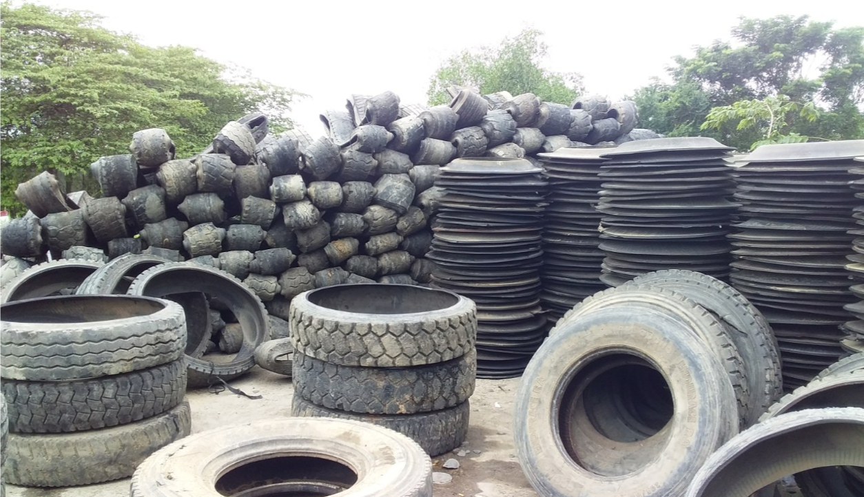 thu mua lốp xe phế liệu