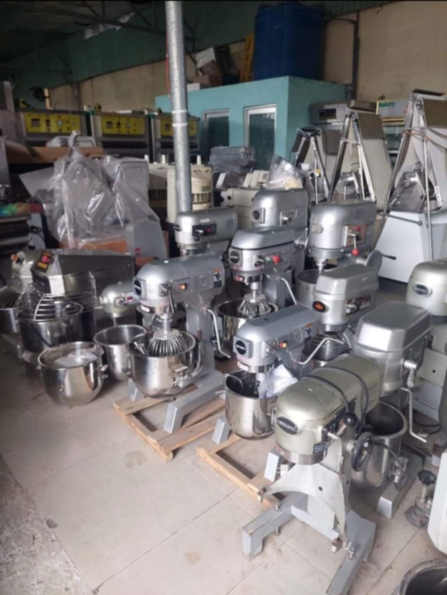 thu mua thiết bị làm bánh cũ