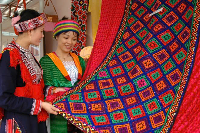 Vải thổ cẩm