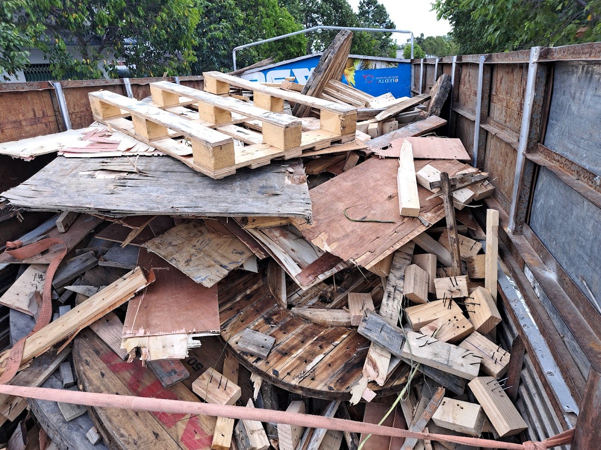 thu mua gỗ phế liệu