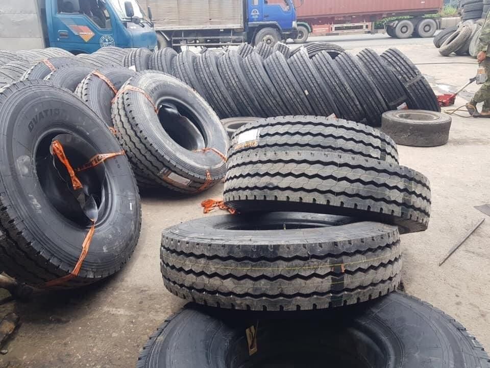 thu mua lốp xe phế liệu