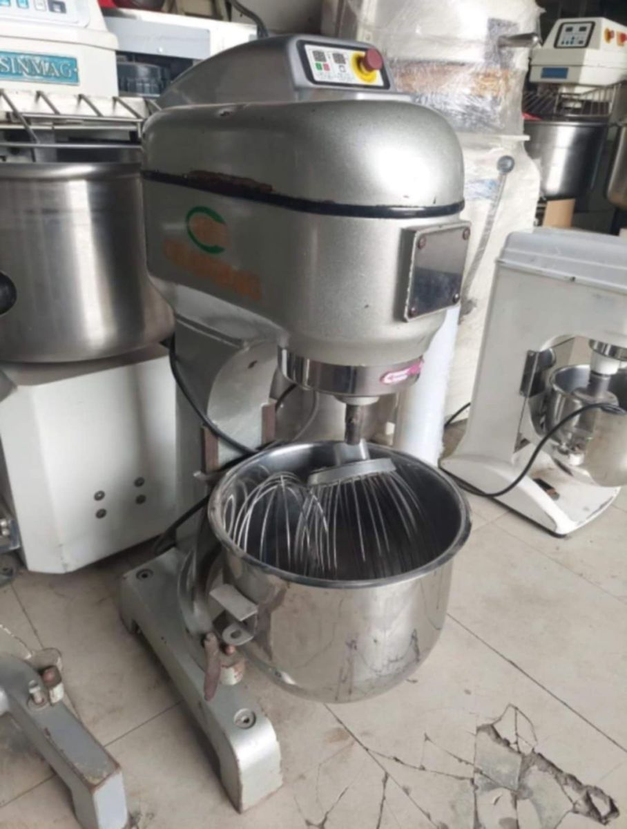 thu mua thiết bị làm bánh cũ